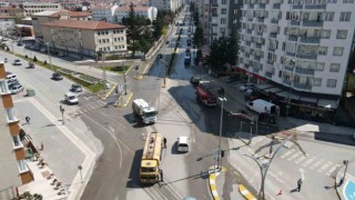 Çorumda belediye kenti bayrama hazırlıyor