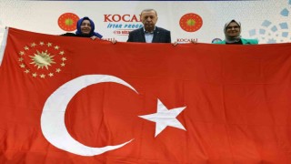 Cumhurbaşkanı Erdoğan depremzedeler ile iftarda buluştu