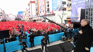 Cumhurbaşkanı Erdoğan: Kıbleyi bilmeyenler tabii ki seccadeye ayakkabıyla basar. Bunlara asıl kıblenin neresi olduğunu 14 Mayısta siz bildireceksiniz