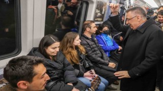 Cumhurbaşkanı Yardımcısı Oktaydan Ankarada misafirhanelerde kalan depremzedelere ziyaret