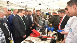 Denizlide meslek lisesi öğrencilerinin eserleri sergilendi