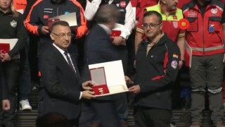 Deprem felaketinin isimsiz kahramanlarına ‘Üstün Fedakarlık Madalyası