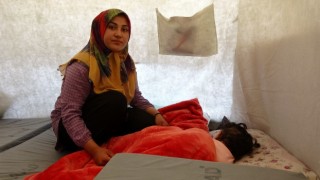 Depremzede anne: Çadır kentte her şeyimiz karşılanıyor