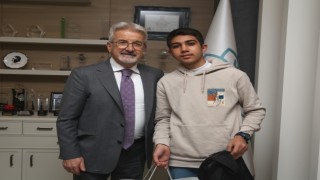 Depremzede atlet artık Nilüfer Belediyespor için koşacak