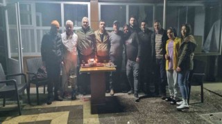 Depremzedelerden polislere pastalı sürpriz