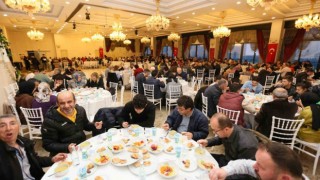 Derince Belediyesinin personelleri iftarda buluştu