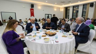 Derinceli Romanlar iftarda buluştu