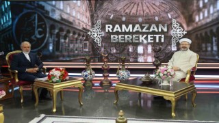 Diyanet İşleri Başkanı Erbaş: “Depremzedeler yuvalarına kavuşuncaya kadar yardımlarımız devam edecek”