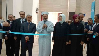 Diyanet İşleri Başkanı Erbaş, Tekirdağ Hafızlık Kız Kuran Kursu icazet törenine katıldı