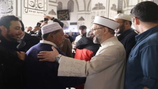 Diyanet İşleri Başkanı Prof. Dr. Ali Erbaş, Bursa Ulu Camiinde teravih namazı kıldırdı
