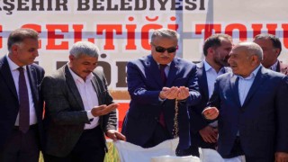 Diyarbakırda 93 çiftçiye 169 ton tescilli ‘Karacadağ Pirinci tohumu dağıtıldı