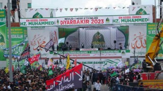 Diyarbakırda binlerce kişi ‘En Güzel Örnek Hazreti Muhammed etkinliğinde buluştu