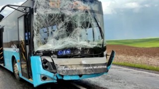 Diyarbakırda meydana gelen iki ayrı trafik kazasında 7 kişi yaralandı