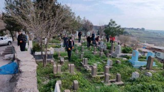Diyarbakırda mezarlıklara yabani ot ilaçlaması