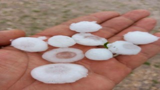 Diyarbakırda sağanak yağış sonrası dolu etkisini gösterdi