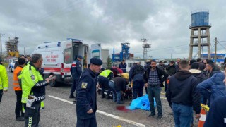 Diyarbakırda ticari araç Karayolları çalışanlarına çarptı: 3 ölü, 1 yaralı