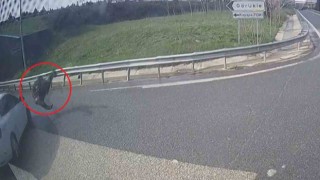 Dur ihtarına uymayan şüpheli aracıyla polise böyle çarptı