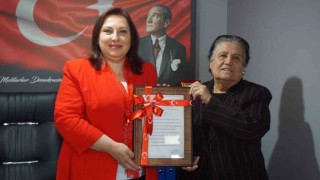 Edirnenin ilk ve tek kadın muhtarına şiirle teşekkür