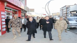 Emniyet Genel Müdürü Aktaş Hakkaride esnafları dinledi