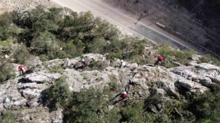Endüstriyel dağcıların metrelerce yükseklikteki zorlu mesaisi dron ile görüntülendi