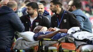 Enner Valencia, ambulansla hastaneye kaldırıldı