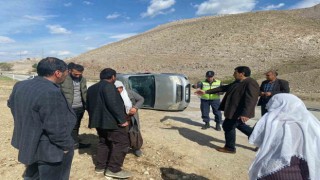 Erzincanda trafik kazası: 2 yaralı