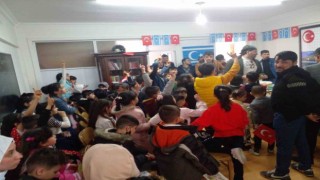 Eskişehirde yaşayan Iraklı Türkmen çocukların Ramazan ve 23 Nisan Bayramı coşkusu