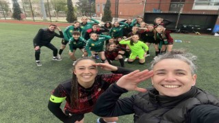 Eskişehirspor Kadın Futbol Takımı liderliği üç golle aldı