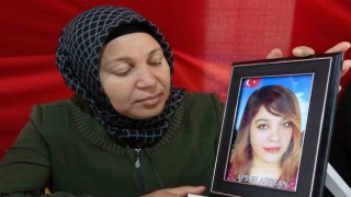 Evlat nöbetindeki Aydan Arslan: “Evladımı almadan hiçbir yere ayrılmayacağım”