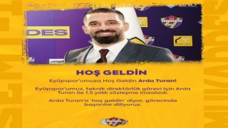 Eyüpspor, teknik direktörlük görevi için Arda Turan ile 1.5 yıllık sözleşme imzalandığını resmen açıkladı.