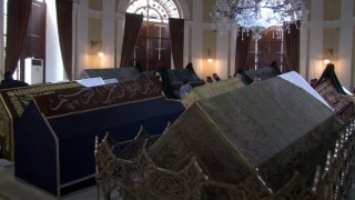 Fatihte restorasyonu tamamlanan türbeler yeniden ziyarete açıldı
