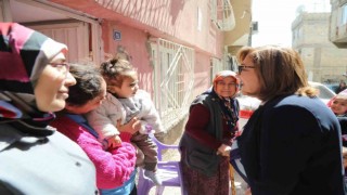 Fatma Şahin, 8 Şubat Mahallesini ziyaret etti