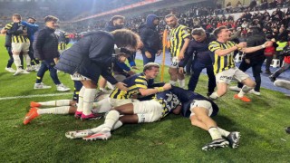 Fenerbahçe, deplasmanda yine geriden gelerek kazandı