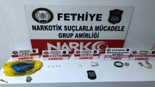 Fethiyede 3 kişi uyuşturucu satmaktan tutuklandı