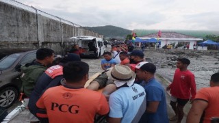 Filipinlerde tur teknesi alabora oldu: 1 ölü