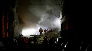 Fransada çöken binanın enkazında 2 kişinin cansız bedeni bulundu