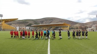 Futbol grup müsabakaları ilk karşılaşmalarla başladı