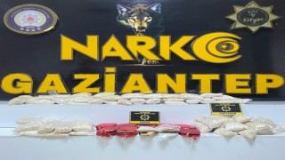 Gaziantepte 4 kilo esrar ile 201 bin adet uyuşturucu hap ele geçirildi
