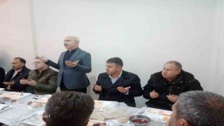 Gedizde köylüler tarafından iftar yemeği verildi