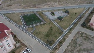 Genç dostu Melikgazi, sporsever gençlere 7 adet futbol sahası yaptı