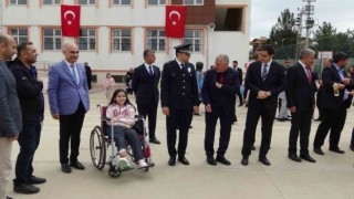 Gercüşte 5. sınıf öğrencisi tekerlekli sandalye ile bayramına katıldı