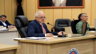 Gültak: Öz kaynakların hepsini satmış, belediyeyi bitirmişsiniz”