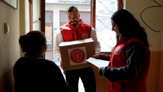 Gürsu Belediyesi ramazan bereketini evlere ulaştırıyor