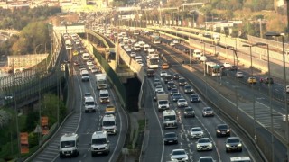 Haftanın ilk iş günü trafik yoğunluğu yaşanıyor