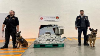 Hamur karma makinesinden 2 kg kokain çıktı