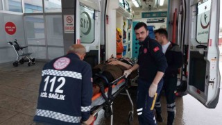 Hastane önünde trafik kazası: 1 yaralı