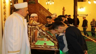Havzada Sakal-ı Şerif ziyarete açıldı