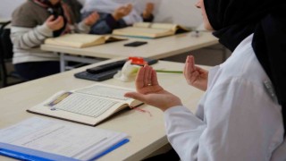 Hayatını kaybeden depremzedeler için dua edildi