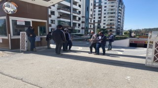 Hırsız sandıkları firma çalışanını dövdüler