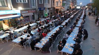 İftar bereketi paylaştıkça çoğalıyor